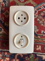 Wit bakeliet schakelaar + wcd, Doe-het-zelf en Verbouw, Elektra en Kabels, Ophalen of Verzenden, Gebruikt, Stopcontact
