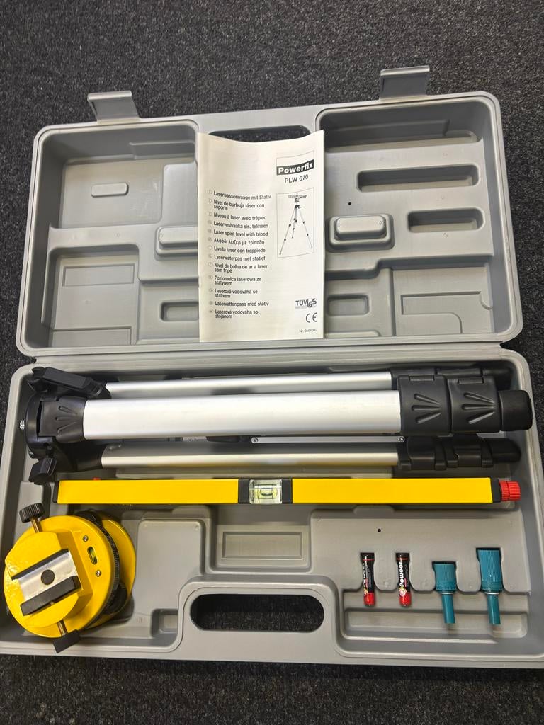 Nieuwe Powerfix PLW 670 Laserwaterpas met Statief, Ophalen, Nieuw, Overige meters
