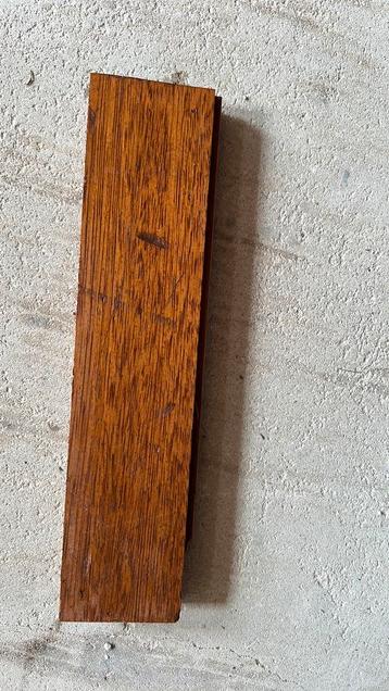 Meranti paket vloer 50 m2 beschikbaar voor biedingen