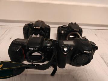 4x oude Camara's  28 euro per stuk alles 90 euro beschikbaar voor biedingen