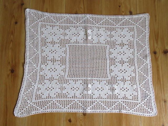 Vintage handgehaakt kleed 73 x 61 cm, Antiek en Kunst, Curiosa en Brocante, Ophalen of Verzenden