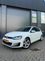 Volkswagen Golf 7 GTI 2.0 TSI 220pk 5D 2016 Originele Staat, Auto's, Voorwielaandrijving, 4 cilinders, 1984 cc, Wit