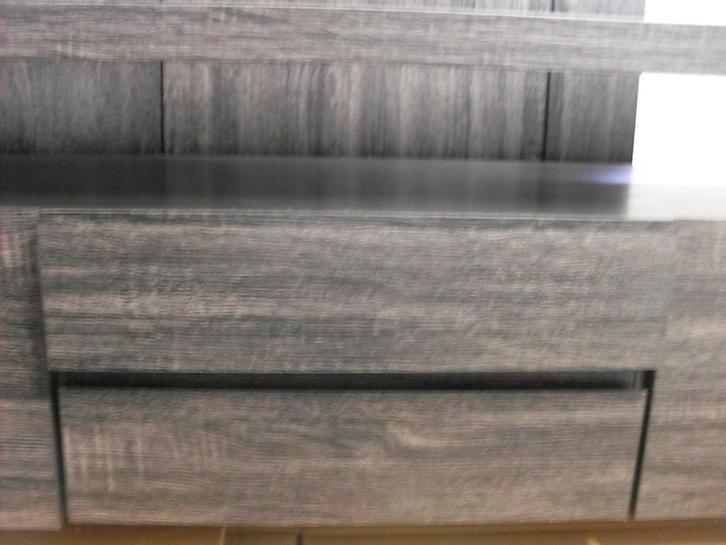 nog geen jaar oud 1m70brede tv meubel, Huis en Inrichting, Kasten | Televisiemeubels, Zo goed als nieuw, Minder dan 100 cm, 150 tot 200 cm