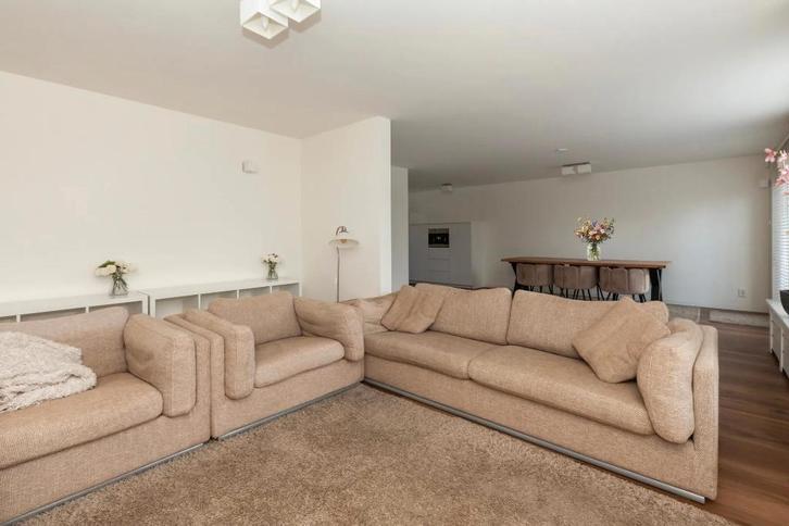 bankstel gratis ophalen (uiterlijk 13-12 as), Huis en Inrichting, Banken | Bankstellen, Gebruikt, Rechte bank, Vierpersoons of meer