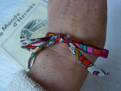 Hermes Paris Twilly spaghetti armband, zuiver zijde, nieuw!, Sieraden, Tassen en Uiterlijk, Armbanden, Nieuw, Overige materialen