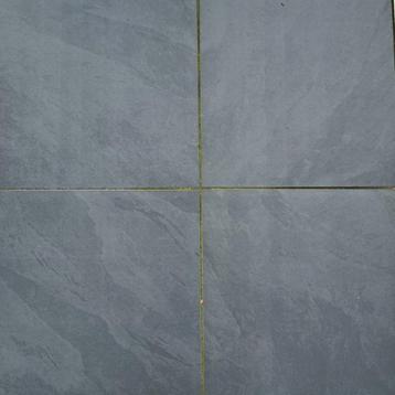 Restpartij 10 tegels keramiek 90x90 Lucca Groove beschikbaar voor biedingen