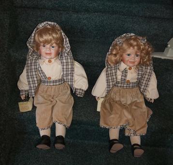 2 Porseleinen Poppen.  beschikbaar voor biedingen