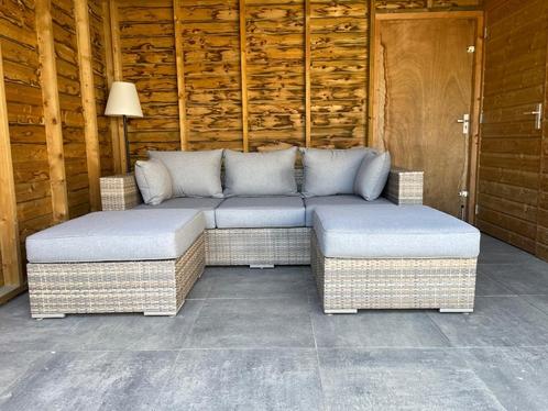 Loungebank met 2 hockers, Tuin en Terras, Tuinsets en Loungesets, Gebruikt, Loungeset, Wicker, 3 zitplaatsen, Bank, Hocker, Ophalen