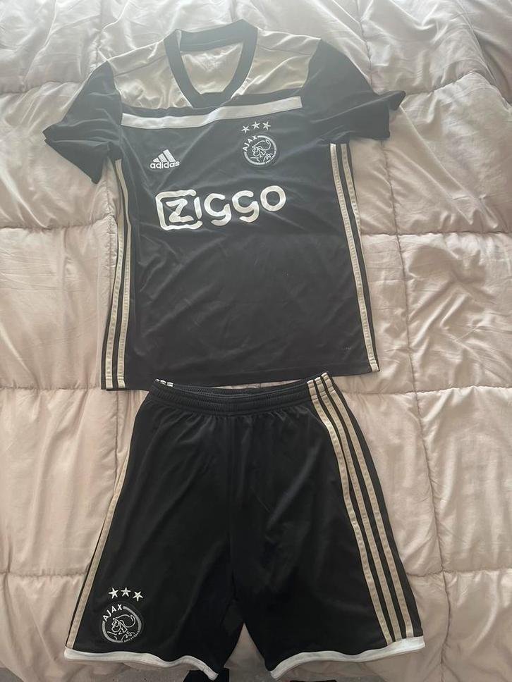 Origineel Ajax uitshirt en broek 2018-19, Sport en Fitness, Voetbal, Zo goed als nieuw, Shirt, Ophalen of Verzenden