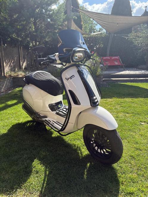 Vespa sprint 80cc brom, Fietsen en Brommers, Scooters | Vespa, Zo goed als nieuw, Overige modellen, Maximaal 45 km/u, Benzine