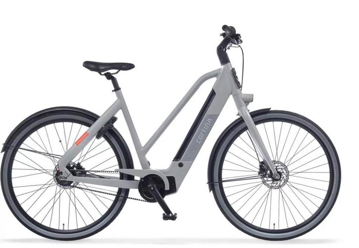 Cortina e blau dames belt 57cm, Fietsen en Brommers, Elektrische fietsen, Zo goed als nieuw, Cortina, 55 tot 59 cm, Ophalen