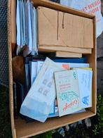 Heel veel postzegels en dag enveloppen nl en andere landen, Postzegels en Munten, Postzegels | Volle albums en Verzamelingen, Ophalen
