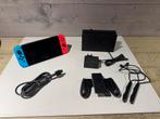 NINTENDO Switch Rood en Blauw, 1 speler, Ophalen of Verzenden, Zo goed als nieuw, Nvt