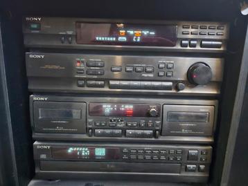 Sony stereo toren met subwoofer en 5 boxen.  beschikbaar voor biedingen