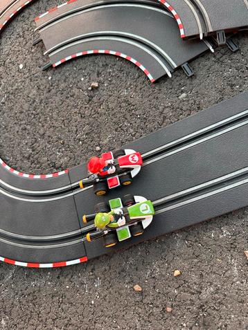 Carrera Mario & Luigi Racebaan beschikbaar voor biedingen