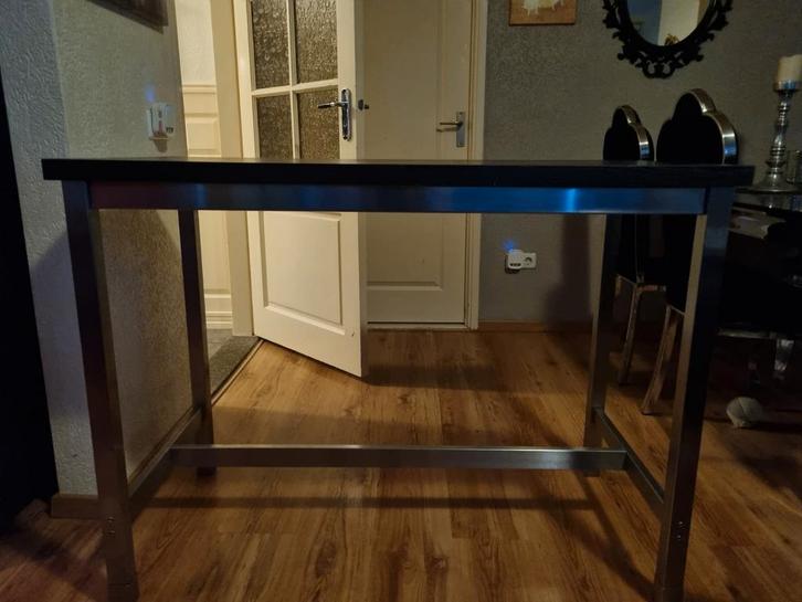 IKEA UTBY Bar tafel met 2 stoelen en 1 bankje, Huis en Inrichting, Tafels | Sidetables, Zo goed als nieuw, 25 tot 50 cm, 100 tot 150 cm