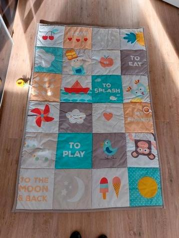Groot speelkleed speelmat TafToys 100x150cm beschikbaar voor biedingen
