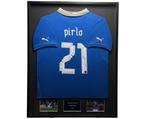 Andrea Pirlo Italie 12/13 ingelijst gesigneerd thuis shirt, Verzamelen, Sportartikelen en Voetbal, Buitenlandse clubs, Soccersignings.nl