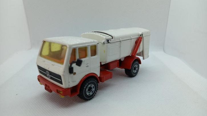 Mercedes Benz 2232 vuilniswagen Siku 2511, Hobby en Vrije tijd, Modelauto's | 1:50, Gebruikt, Bus of Vrachtwagen, SIKU, Verzenden