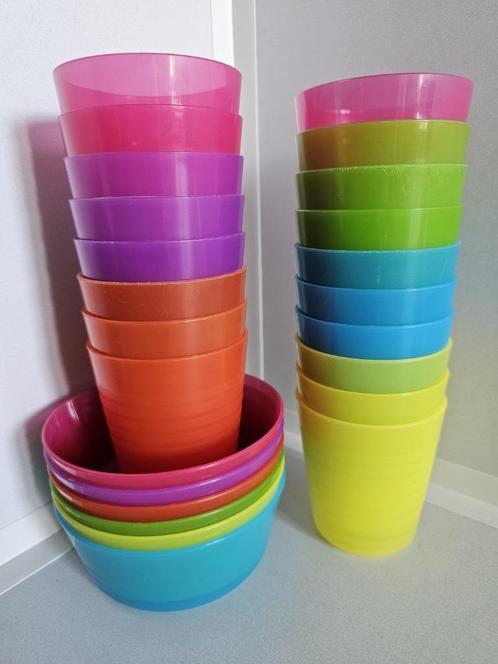 24-delige 6-kleurige kommetjes en drinkbekers van de Ikea, Huis en Inrichting, Keuken | Servies, Nieuw, Compleet servies, Overige stijlen