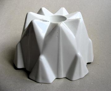 Art deco puddingvorm Diamant,Societe Generale Maastricht '50 beschikbaar voor biedingen