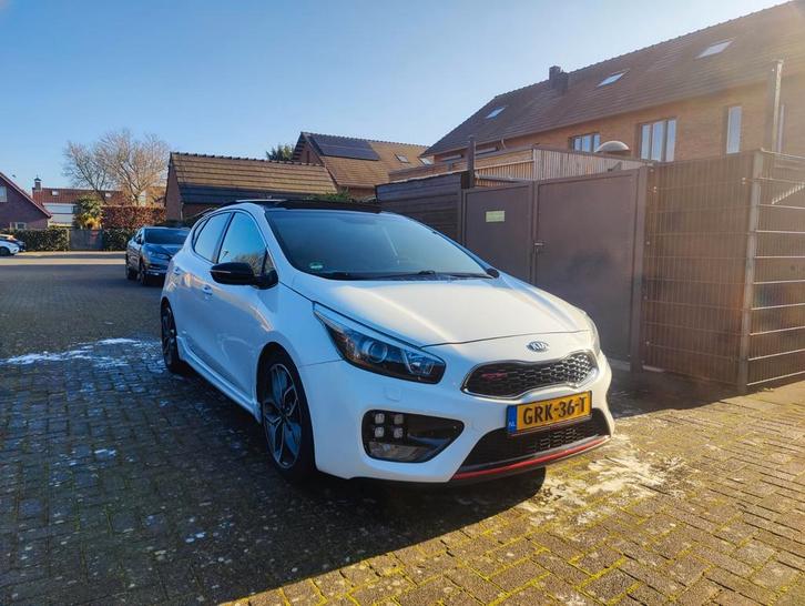 Kia Ceed 1.6T-GDI 5-D 2016 - Dealer Onderhoud - Full Option!, Auto's, Kia, Particulier, (Pro) Cee d, ABS, Achteruitrijcamera, Adaptieve lichten