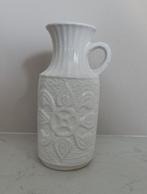 West Germany Bay Keramik vaas wit bloemen 69-20, Wit, Aardewerk of Porselein, Ophalen of Verzenden, Zo goed als nieuw