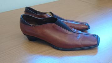 PEDAG Geweldige Donkerbruin Lage Hak Schoenen Echt Leer 37,5 beschikbaar voor biedingen
