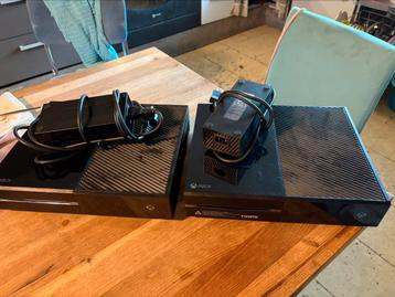 2 x Xbox One 500gb beschikbaar voor biedingen