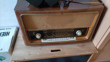 Oude Riviera Radio - Type 2540 beschikbaar voor biedingen