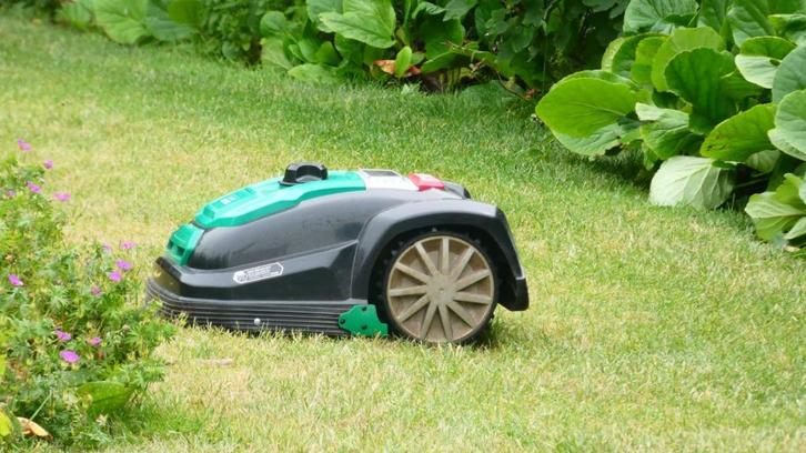 robotgrasmaaier, Tuin en Terras, Robotmaaiers, Gebruikt, Met regensensor, Ophalen of Verzenden