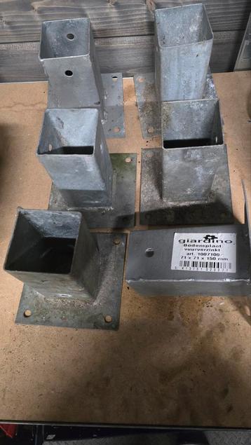 6x Bodemplaat Schuttingpaal Verzinkt 71x71x150mm beschikbaar voor biedingen