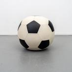 1x Montis Playtime Poef - Voetbal, Huis en Inrichting, Niet ingevuld, Overige materialen, Ophalen of Verzenden, Zo goed als nieuw