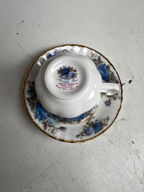 Royal Albert Moonlight Rose Kop en Schotel Setje Porselein, Antiek en Kunst, Antiek | Servies los, Ophalen of Verzenden