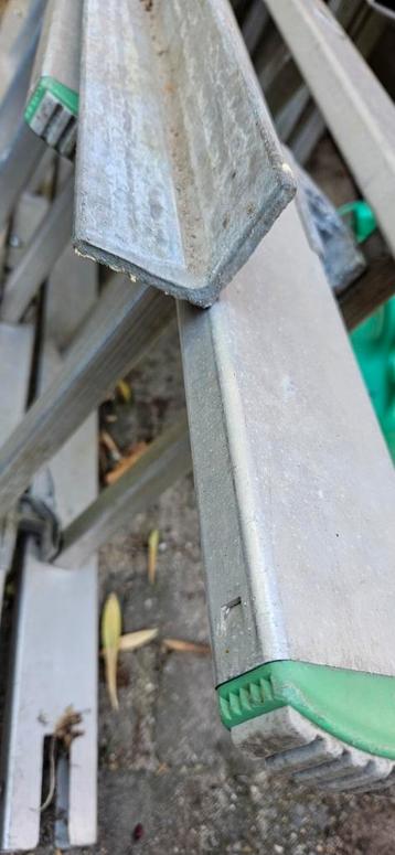 Hoek profiel 50x50 gegalvaniseerd beschikbaar voor biedingen