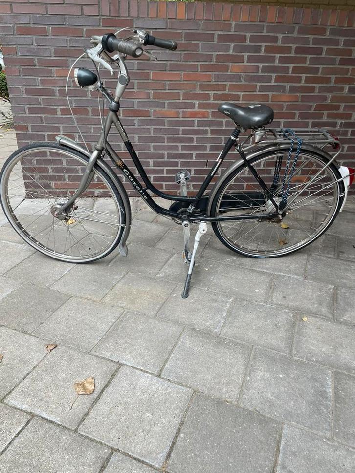 GAZELLE FIETS 28 INCH MET VERSNELLINGEN EN HANDREMMEN!, Fietsen en Brommers, Fietsen | Dames | Damesfietsen, Zo goed als nieuw