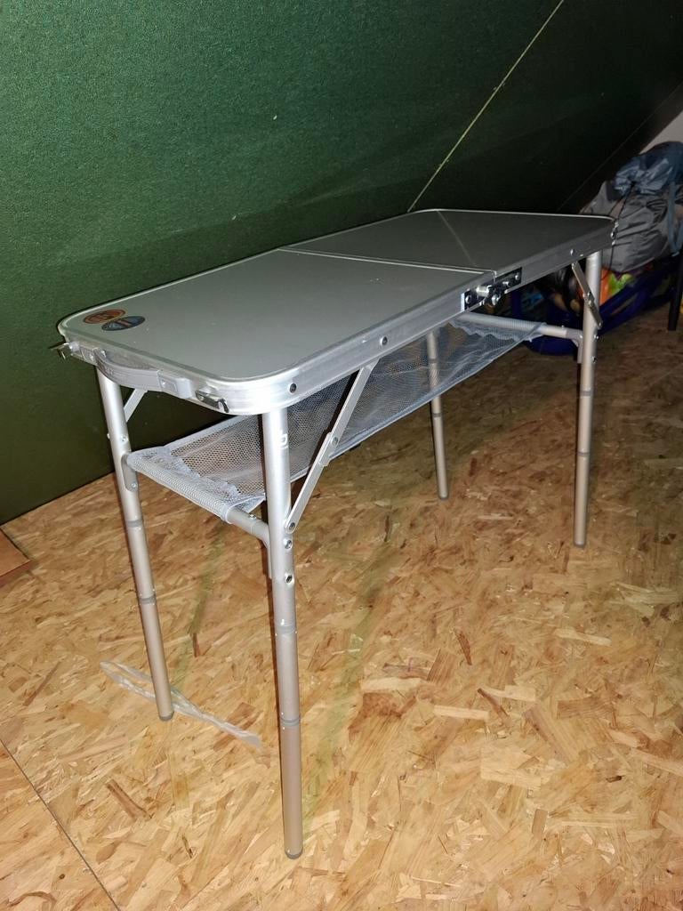 Camping tafel met  kookscherm, Ophalen of Verzenden, Zo goed als nieuw
