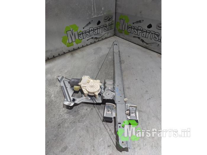 Ruitmechaniek 2Deurs links-voor van een Mercedes Sprinter, Auto-onderdelen, Ruiten en Toebehoren, Mercedes-Benz, Gebruikt, 6 maanden garantie