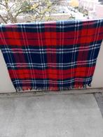 3 STUKS NIEUWE VINTAGE GERUITE PLAIDS, Huis en Inrichting, Woonaccessoires | Plaids en Woondekens, Ophalen, Nieuw