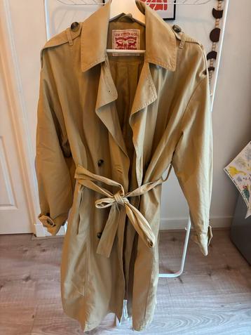Levi Trenchcoat - Zo goed als nieuw! beschikbaar voor biedingen