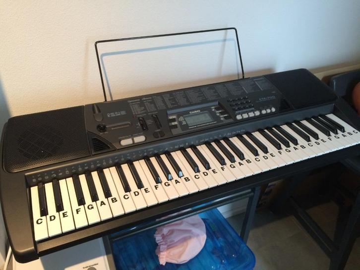 Casio keyboard CTK-700, Muziek en Instrumenten, Keyboards, Zo goed als nieuw, 61 toetsen, Casio, Met standaard, Ophalen