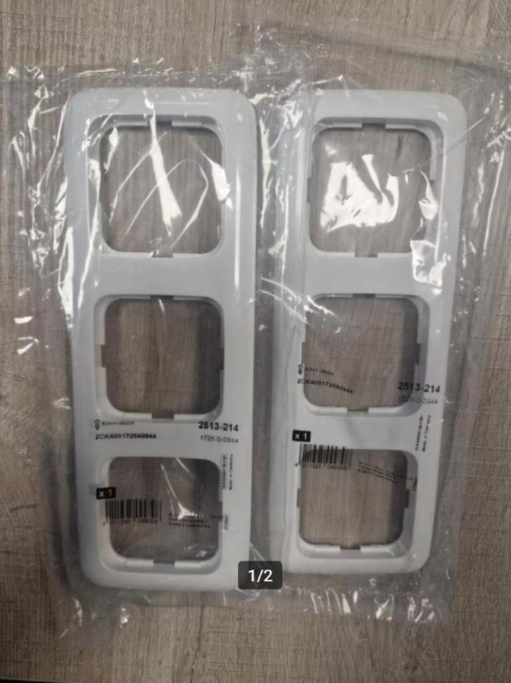 2x Busch jaeger 2513-214, Doe-het-zelf en Verbouw, Elektra en Kabels, Nieuw, Stopcontact, Ophalen of Verzenden