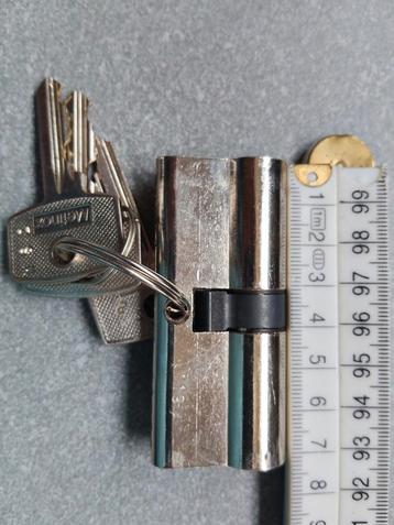 3 verschillende Cilindersloten 2 Melinox en 1x CAS 70mm beschikbaar voor biedingen