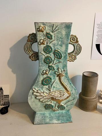 Vase Jean Mayodon beschikbaar voor biedingen