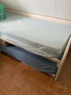 2 Logeerbedden met Matrassen, Huis en Inrichting, Ophalen, 90 cm, Eenpersoons, Wit
