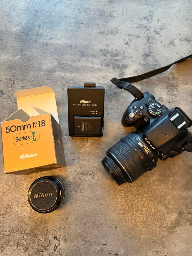 Nikon D5100 met 18-55mm en 50mm lens, Audio, Tv en Foto, Fotocamera's Digitaal, Gebruikt, Spiegelreflex, Ophalen of Verzenden