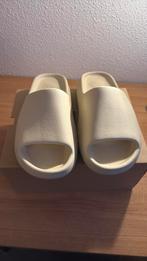 Adidas Yeezy Slide Bone, Kleding | Heren, Schoenen, Slippers, Wit, Nieuw, Ophalen of Verzenden