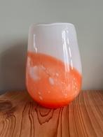 Glazen vaas meerkleurig mondgeblazen, Huis en Inrichting, Oranje, Ophalen of Verzenden, Minder dan 50 cm, Glas