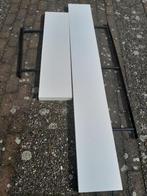 2 IKEA wandplanken, Ophalen, Zo goed als nieuw