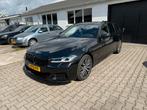 BMW 5-Serie 540i 333pk Xdrive Aut 2020 Zwart, Auto's, Automaat, 2000 kg, 109 €/maand, Zwart
